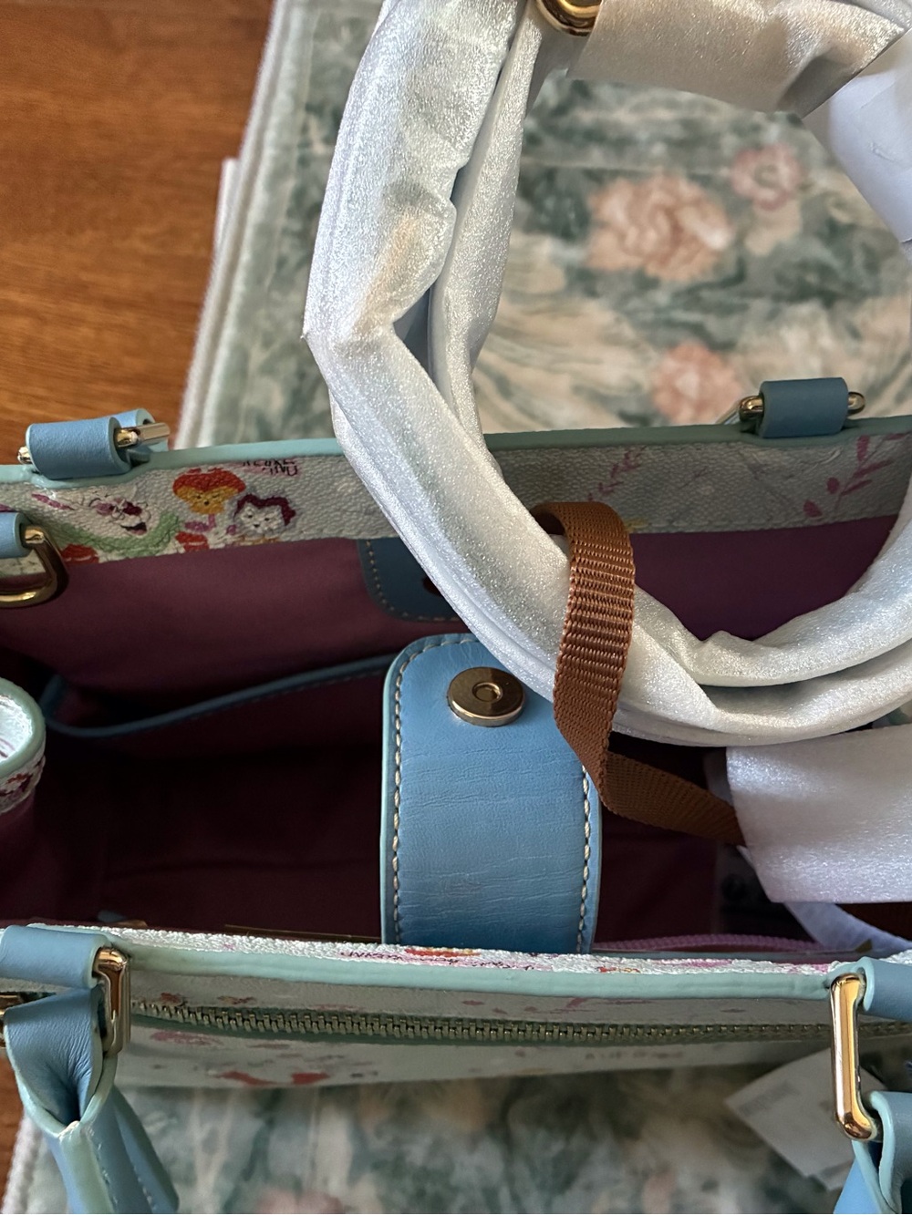 Dooney & Bourke x Disney Rabbit crossbody satchel - Picture 6 of 7